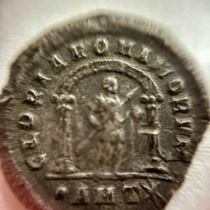 Alternative view of Valentinian I Light Miliarense, R3 GLORIA ROMANORVM reverse